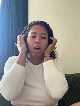 AshleyLoveee live sex cam