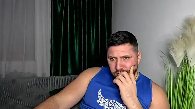 Gold_Alpha_Boy live sex cam