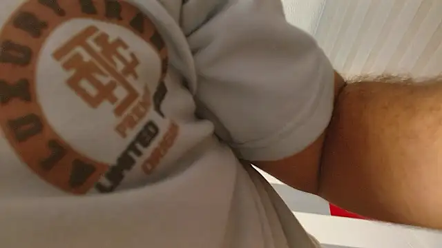 Zac_Golden's cam snapshot