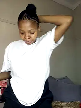 MilfBoobsxx's cam snapshot