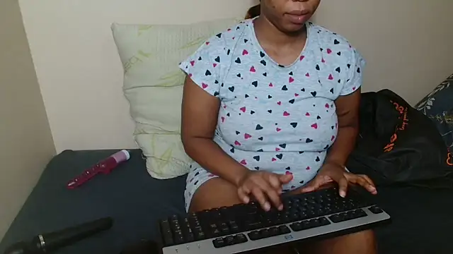 __JuicyAss_'s cam snapshot