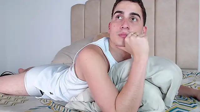 ryanlevi1's cam snapshot