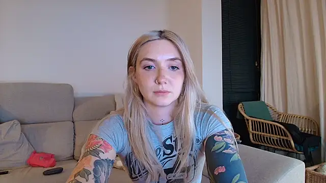 tattoobbgirl's cam snapshot