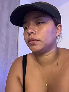 Kira_Spiicy's cam snapshot