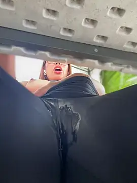 sara_calderon live sex cam