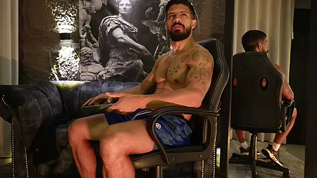 DannSaenz live sex cam