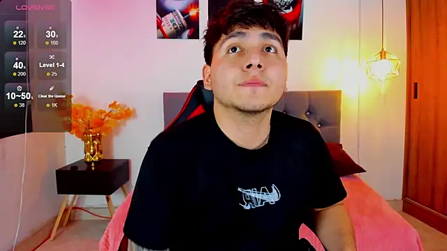 Nicolas_James_Sc's cam snapshot