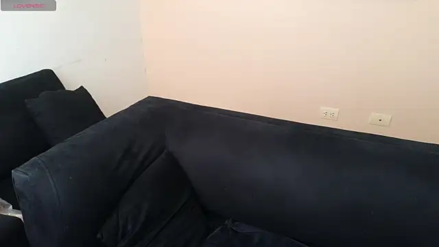 hairyncuteass live sex cam