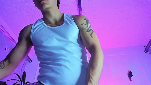 Leo_santoro live sex cam