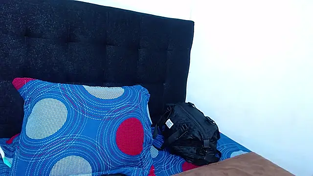 srta_luciana live sex cam