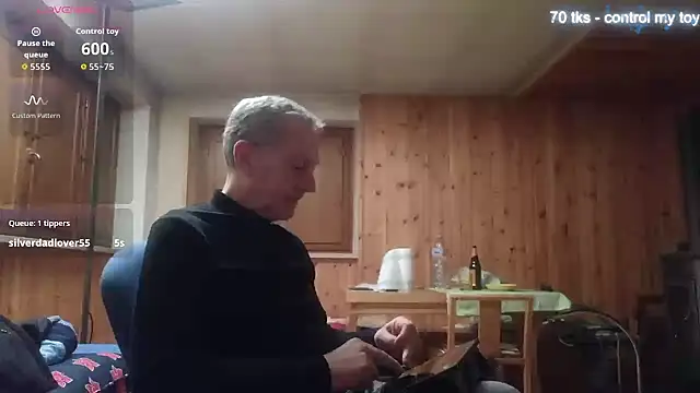 zip_0pen's cam snapshot