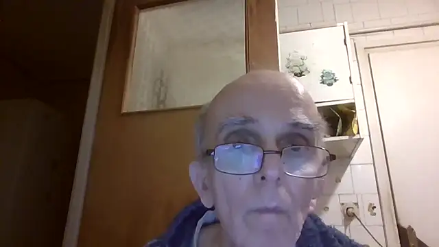 mariusica1@xh's cam snapshot