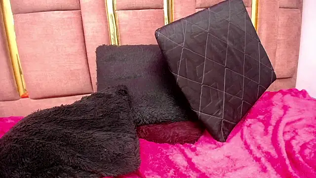 SKARLET_KOVA's cam snapshot