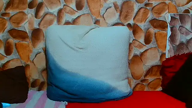 AfricanBigAssxx98's cam snapshot