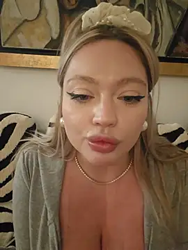 misstitmouseofficial's cam snapshot