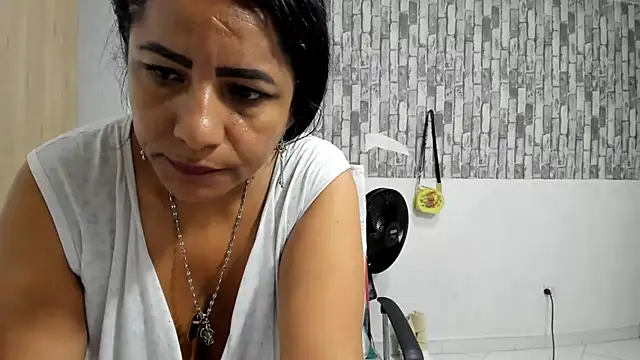 carlos_and_diana's cam snapshot