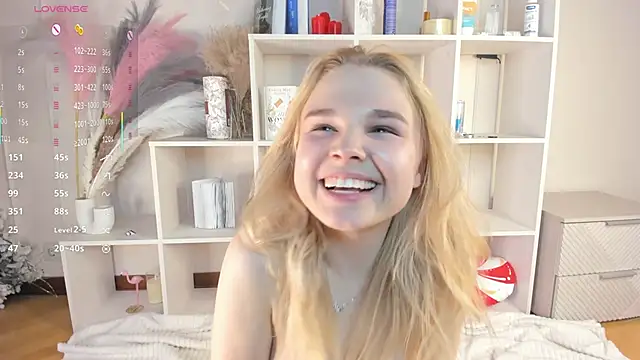 OdetteHarwick live sex cam