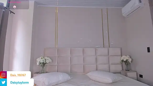DaisyTaylor__ live sex cam