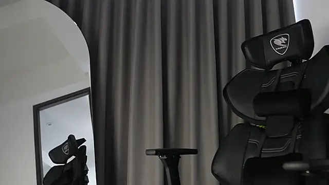 Max_cortes1 live sex cam