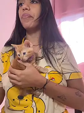 -Naomyy- live sex cam