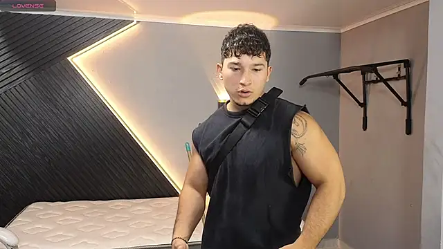 Horny_nick18 live sex cam