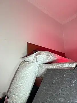 kloe__t18's cam snapshot