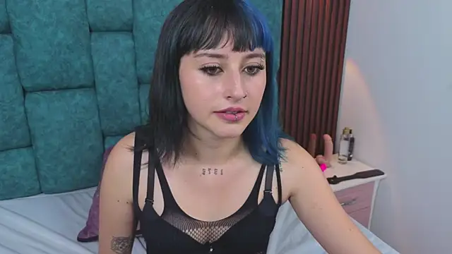 OliviaBonnie's cam snapshot