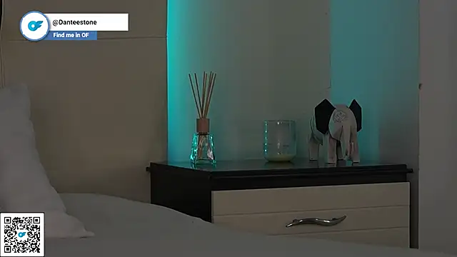 DanteeStone live sex cam