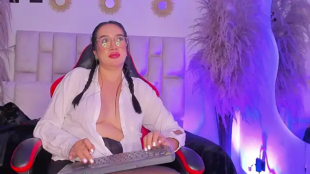 spicy_white_'s cam snapshot