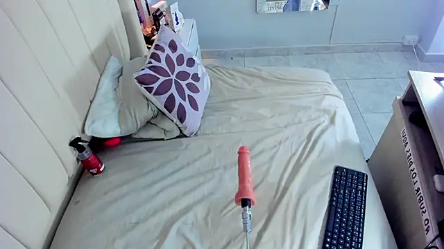 CAMILAGRAY's cam snapshot