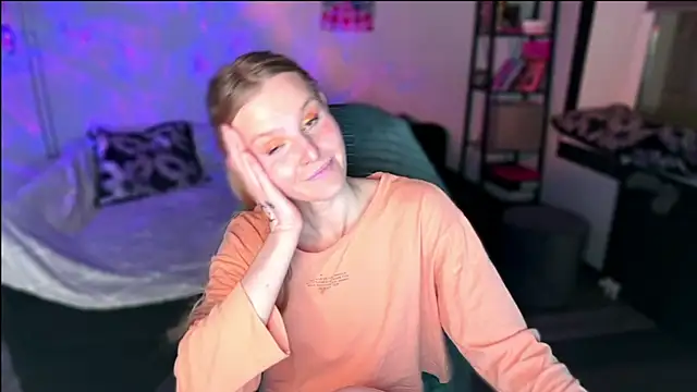 Lunaacyy's cam snapshot