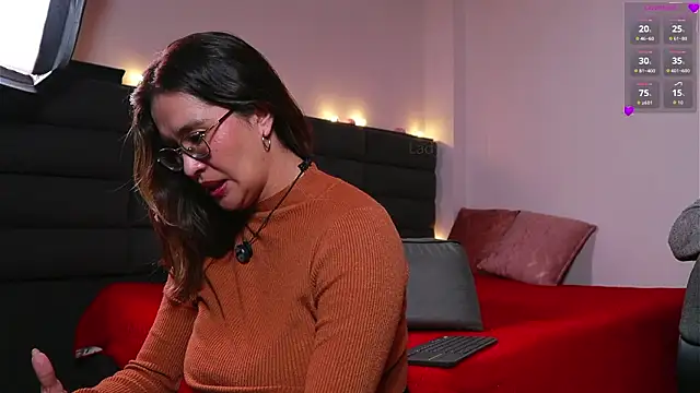 kathieandpovcock1 live sex cam