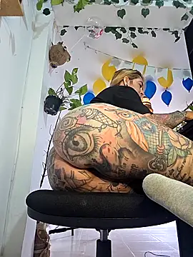 Sara_Valkyri live sex cam