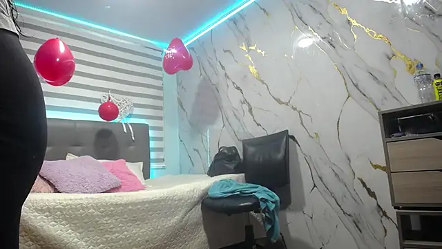 kylievoosx live sex cam