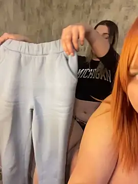 SweetCuteGirls1023's cam snapshot