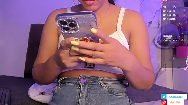 alysson_18's cam snapshot