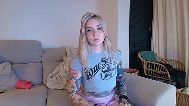 tattoobbgirl live sex cam