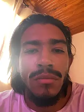 OfficialMineirinho live sex cam