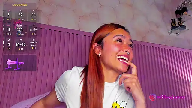 MilleyJones live sex cam