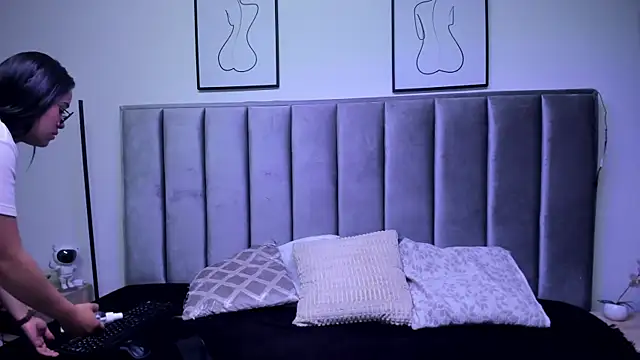 double_temptation_ live sex cam