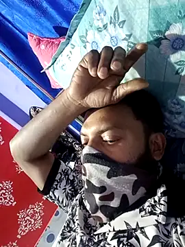 EggedModal live sex cam