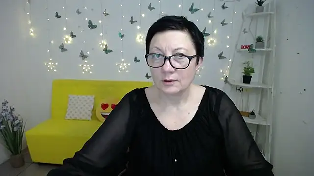 EmilyL0ve's cam snapshot