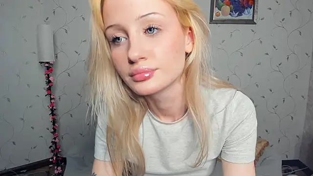 LolaStusse live sex cam