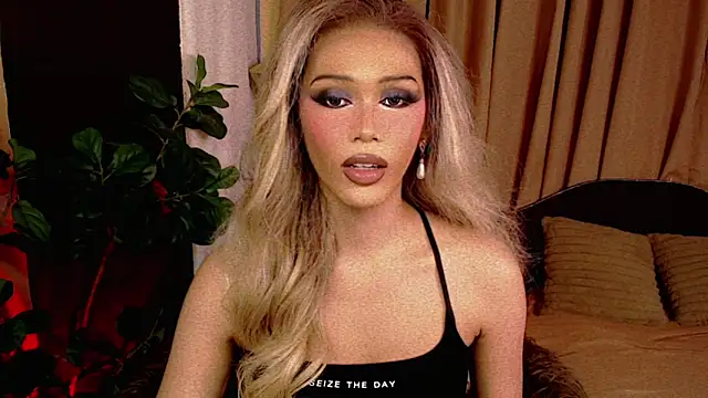 LA-GIRL live sex cam