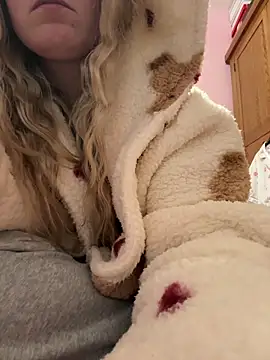 AuroraSkye2004's cam snapshot