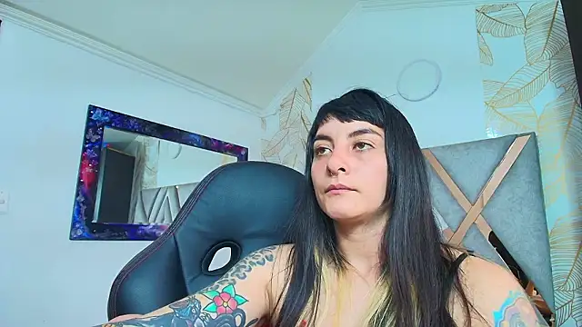 Naughty_Kittenm live sex cam
