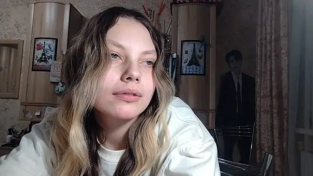 loaneei's cam snapshot