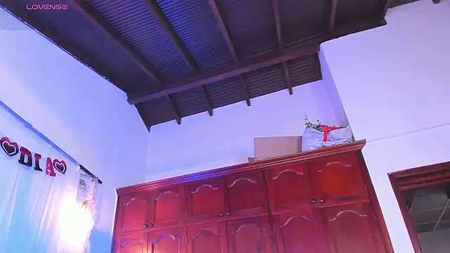 Shantal_777 live sex cam