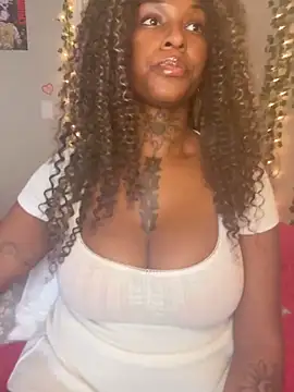 MistiSavannah's cam snapshot