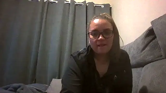 lilMissMarli live sex cam